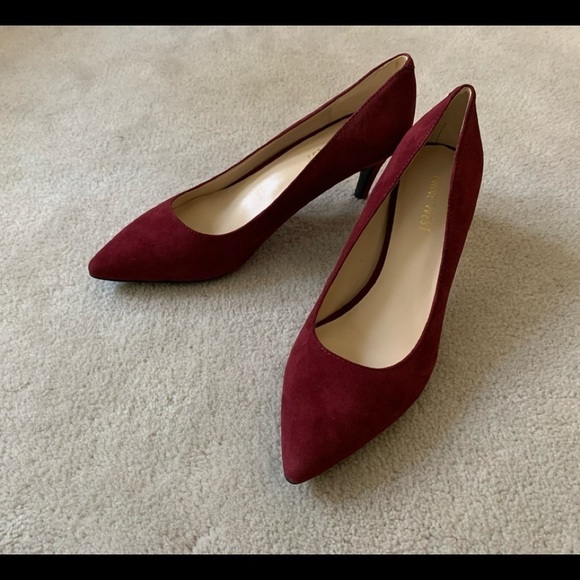 Nine West NEW Eniola 9X, red pointy pump Suede leather, size 6.5, jewel red - Picture 6 of 16